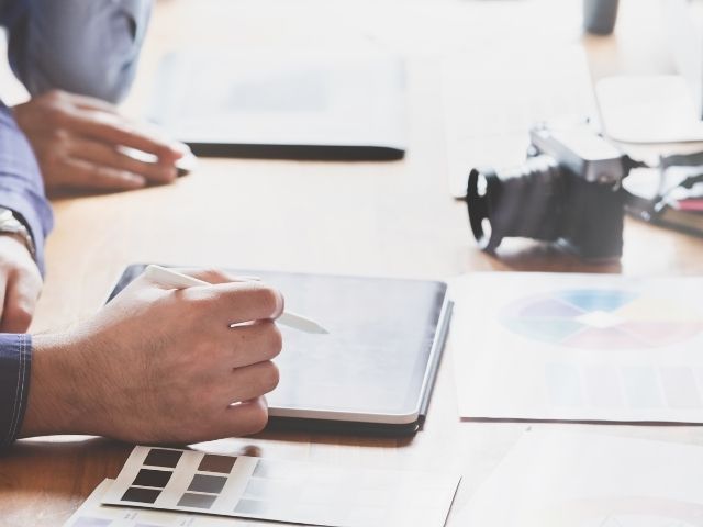 Diseño y producción de etiquetas personalizadas